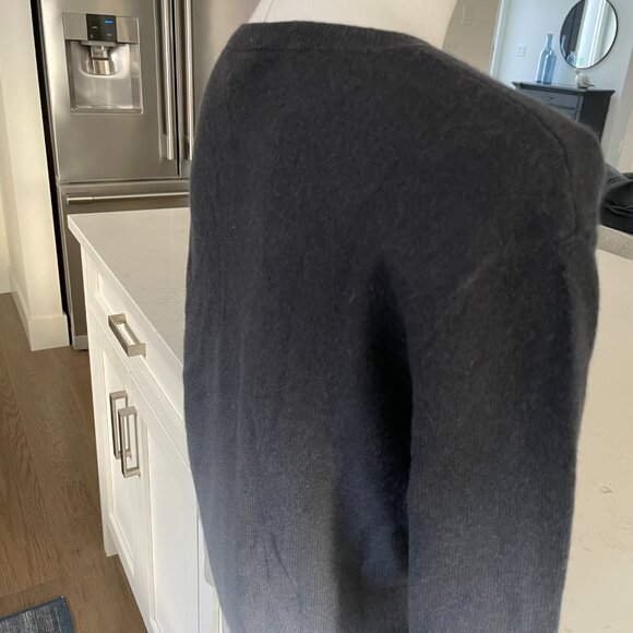 Lord & Taylor Cashmere LS V Neck Ombre 100% Cashmere Sweater Grey Cream XS NWOT - Picture 6 of 13